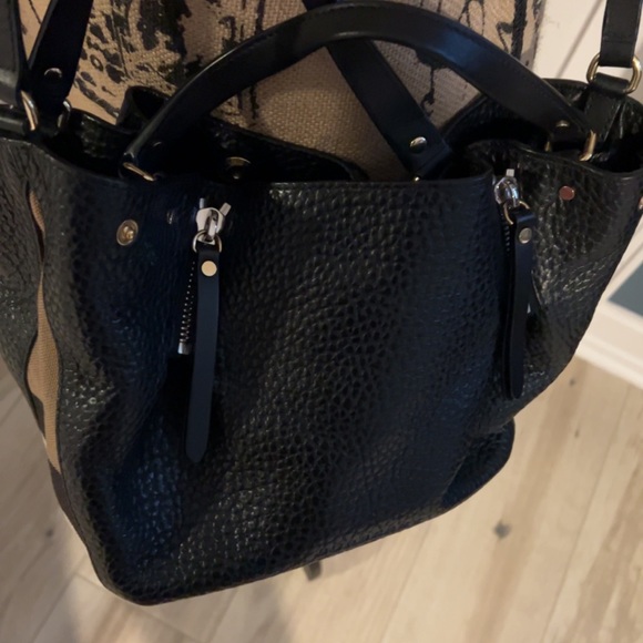 Burberry Maidstone Saddle Leather Bag - Picture 10 of 11